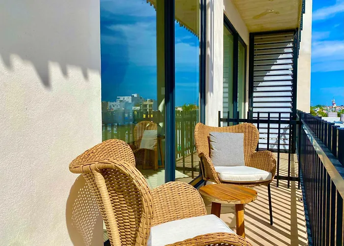 Urban Towers By Andiani Travel Appartement *