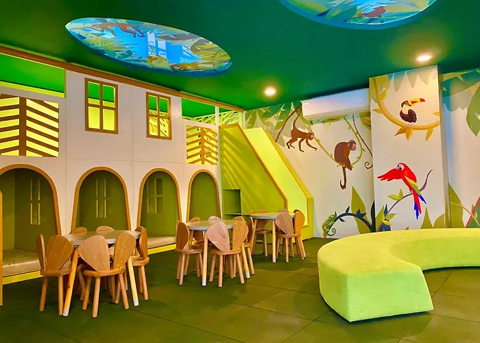 Urban Towers By Andiani Travel Appartement